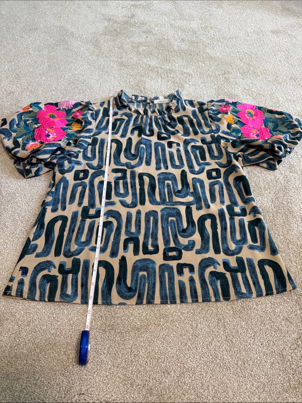 THML Embroidered Puff Sleeve Top Size Small - Picture 5 of 6